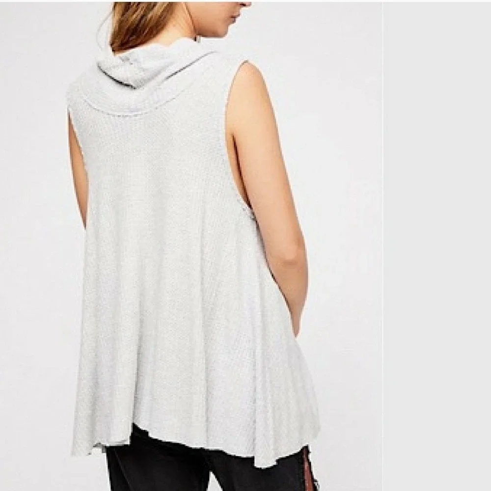 Free People -1649 NWT Swing It Cowl Neck Grey Sleeveless Waffle Knit Tunic Top M